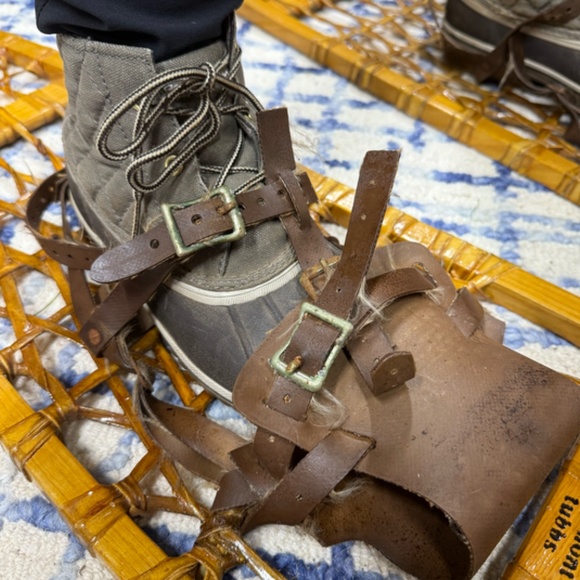 Vintage Tubbs Vermont Wood & Rawhide Snowshoes - Rustic Cabin Decor ❄️🏔️🌲 - Picture 11 of 12